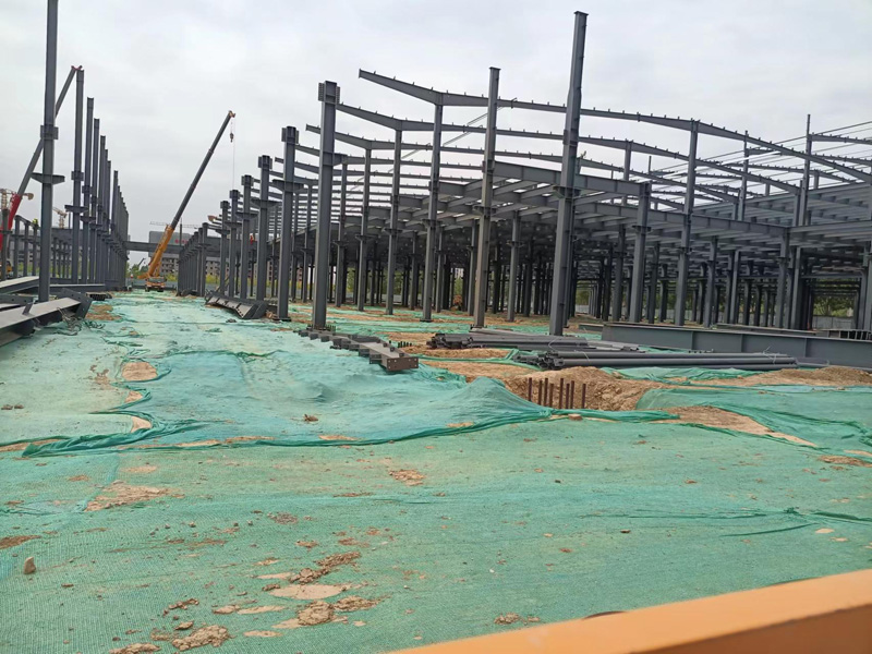 局部二層鋼架體系