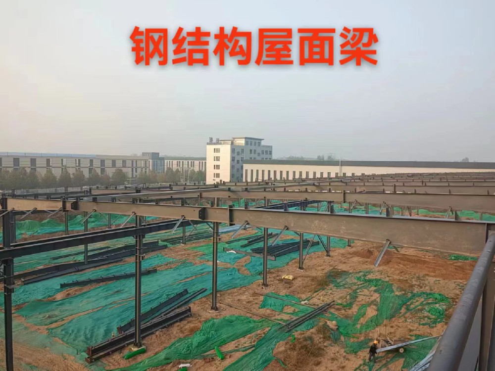 高空俯瞰施工現(xiàn)場 鋼結(jié)構(gòu)架梁中