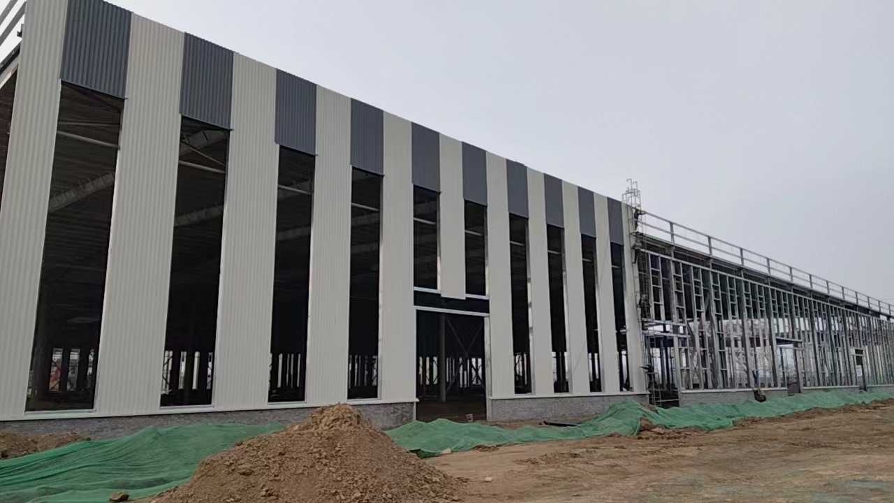 衡水鋼結構 鋼結構墻板安裝 廠房墻板樣式 .jpg